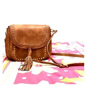 ADORABLE BROWN LEATHER CROSSBODY